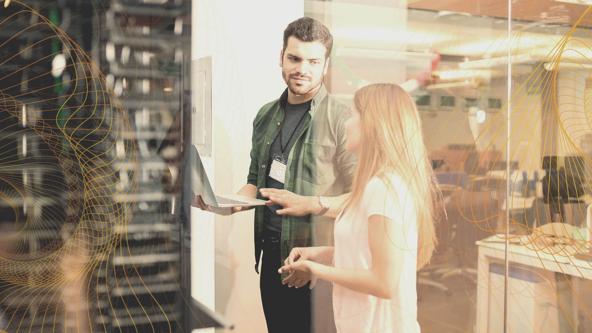 Edge computing vs. cloud computing: kt&oacute;re rozwiązanie wybrać?