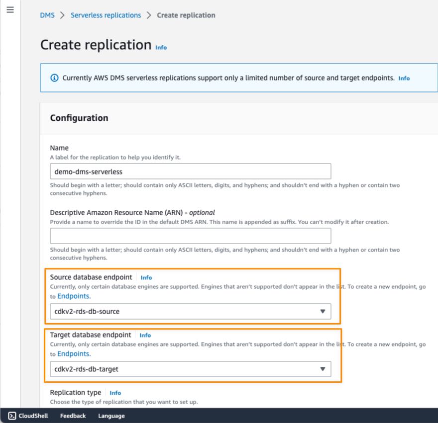 Na stronie Create replication musisz zdefiniować niektóre konfiguracje. Rozpoczyna się to od zdefiniowania nazwy, a następnie określenia punktu końcowego źródłowej bazy danych i docelowego punktu końcowego bazy danych. Jeśli nie możesz znaleźć swoich punktów końcowych, upewnij się, że wybierasz silniki baz danych obsługiwane przez AWS DMS Serverless.